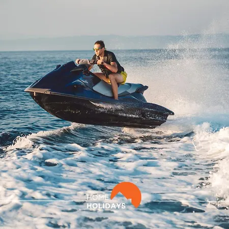 #008 T2 Tenis By Holidays Daire *