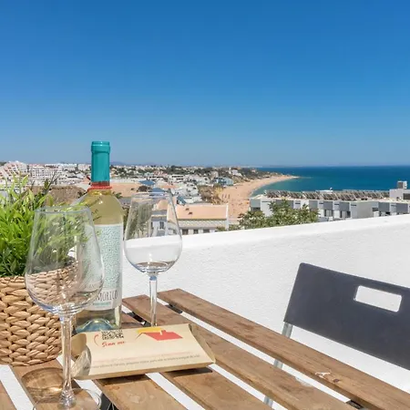 #008 T2 Tenis By Holidays Apartment