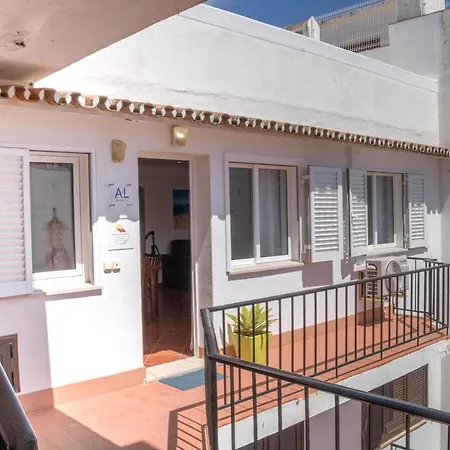 #008 T2 Tenis By Holidays アルブフェイラ