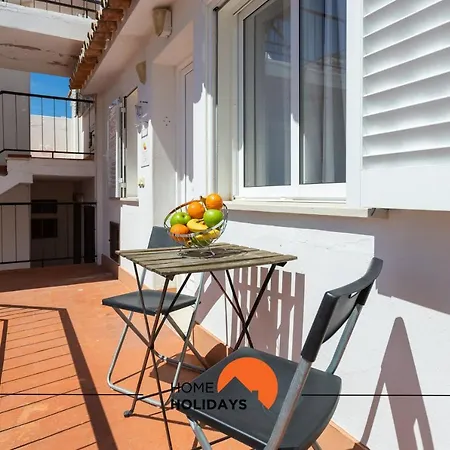 #008 T2 Tenis By Holidays アパート